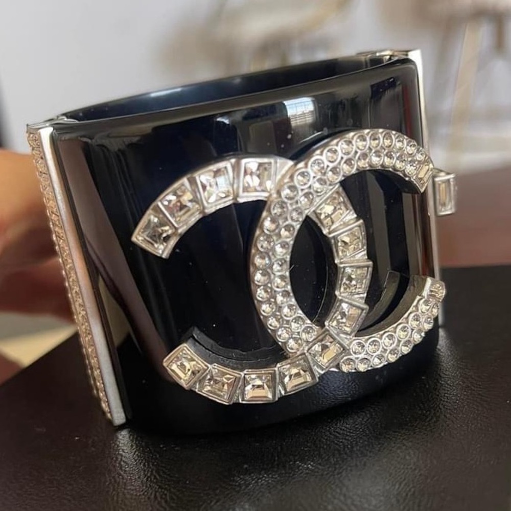 CHANEL ARTY BOW CC Crystal Cuff Bracelet